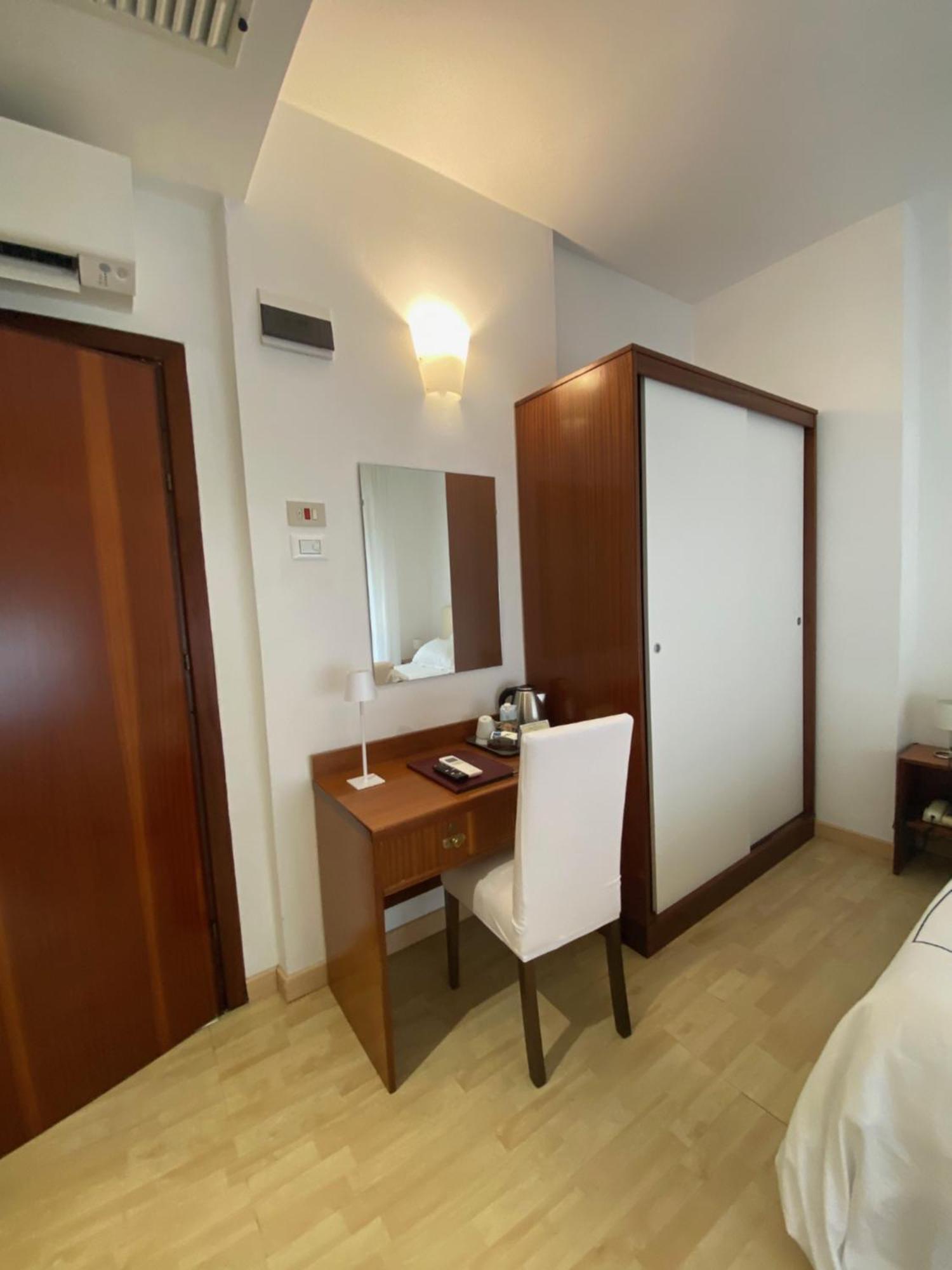 Hotel Internazionale Finale Ligure Eksteriør bilde