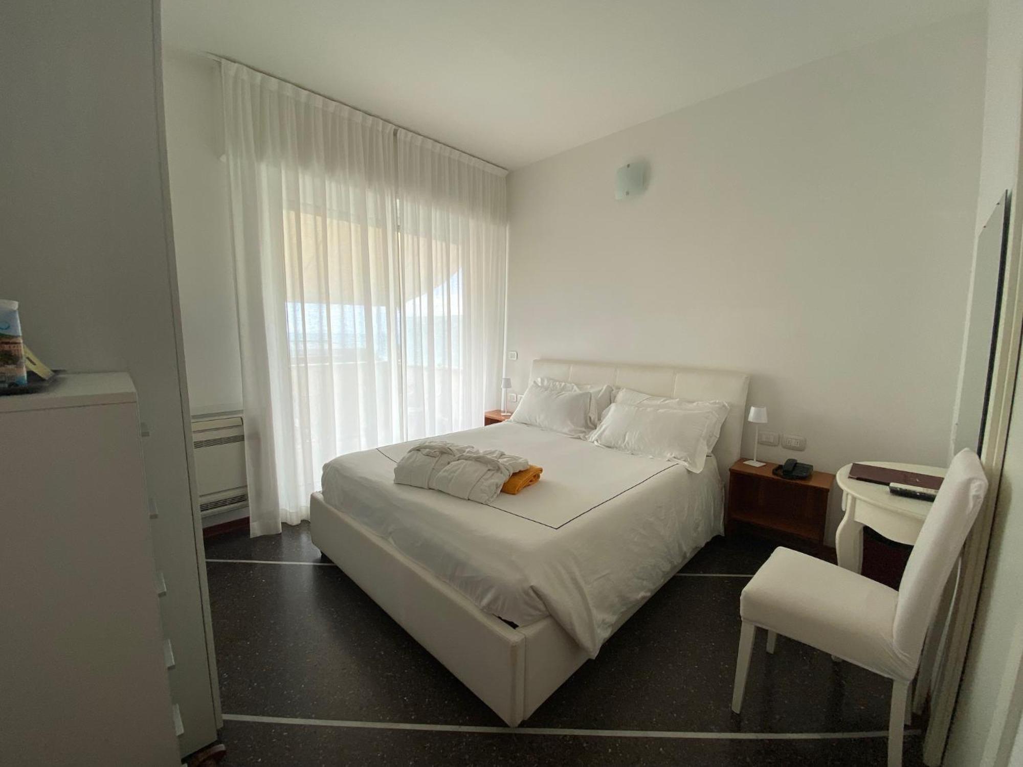 Hotel Internazionale Finale Ligure Eksteriør bilde